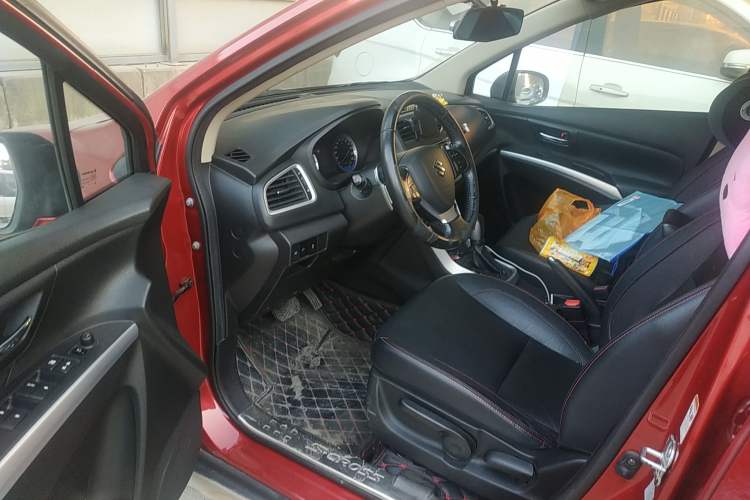 Used Suzuki S-Cross 2015 1.6L CVT Two-Wheel Drive Elite Version