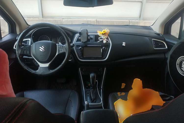 Used Suzuki S-Cross 2015 1.6L CVT Two-Wheel Drive Elite Version