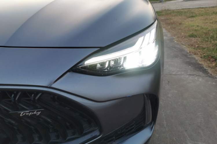 Used MG Pilot 2021 300TGI Automatic Two-Wheel Drive Trophy Prestige Edition