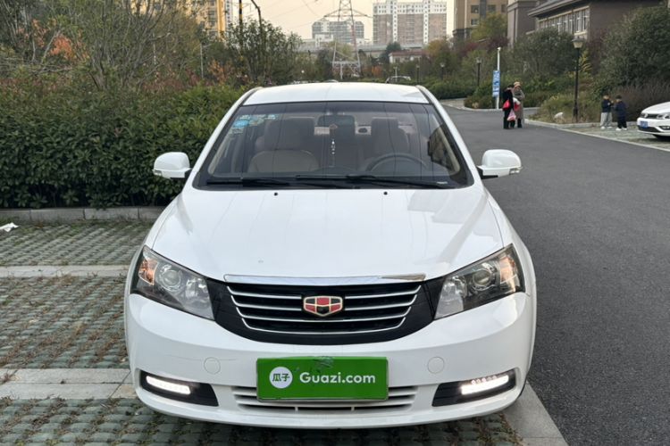 Used Geely Auto Classic Emgrand 2013 Sedan 1.8L Manual Elite Model
