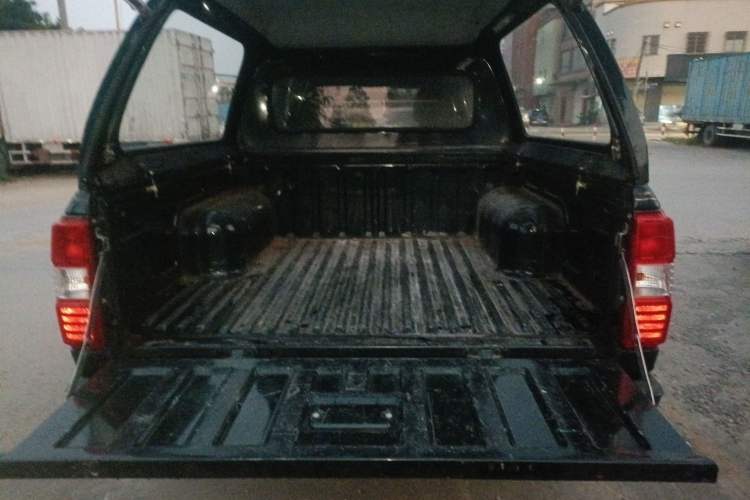 Used Dongfeng Ruichi 2021 2.4L Gasoline Two-Wheel-Drive Base Model for Entrepreneurship Model 2TZD
