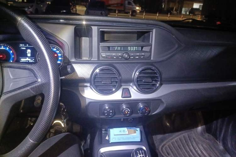 Used Dongfeng Ruichi 2021 2.4L Gasoline Two-Wheel-Drive Base Model for Entrepreneurship Model 2TZD
