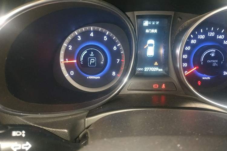 Used Hyundai Santa Fe 2013 2.0T Automatic All-Wheel Drive Top Trim