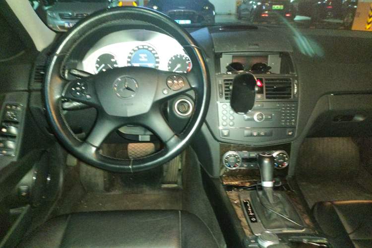 Used Mercedes-Benz C-Class 2008 C 200K Fashion Model Center Console