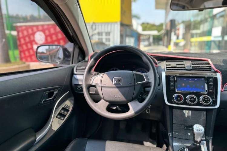 Used Zotye Z300 2016 1.5L Manual Luxury Model
