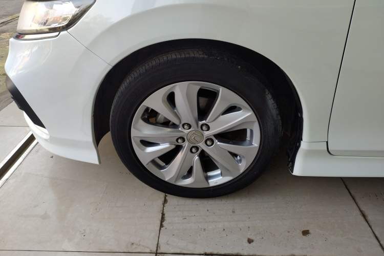 Used Honda Jade 2017 1.8L Automatic Classic Edition 5 seats