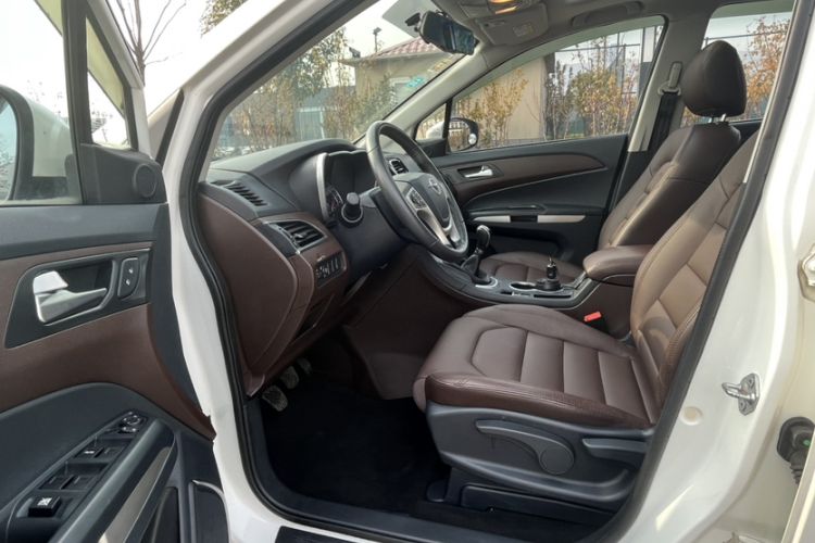 Used Haima V70 2016 2.0L Manual - Comfort Edition 6 Seats