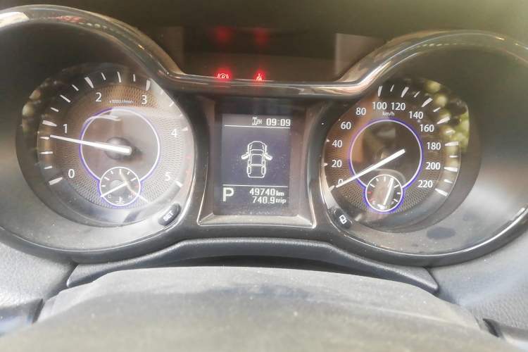 Used JMC Yuhu 7 2020 2.0T Diesel Automatic 4x4 Comfort Edition Long Wheelbase China VI Emission Standard JX4D20A6L
