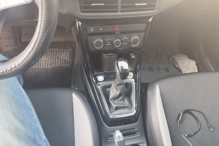 Used Volkswagen Tacqua 2020 1.5L Automatic Yue
