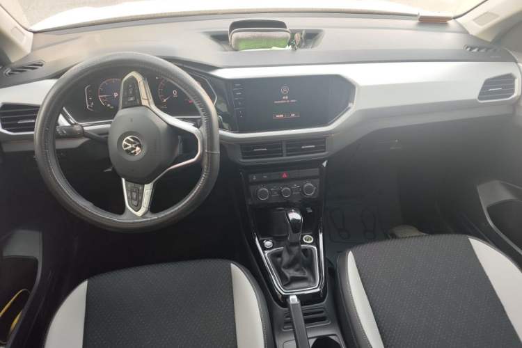 Used Volkswagen Tacqua 2020 1.5L Automatic Yue
