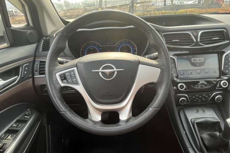 Used Haima V70 2016 2.0L Manual - Comfort Edition 6 Seats