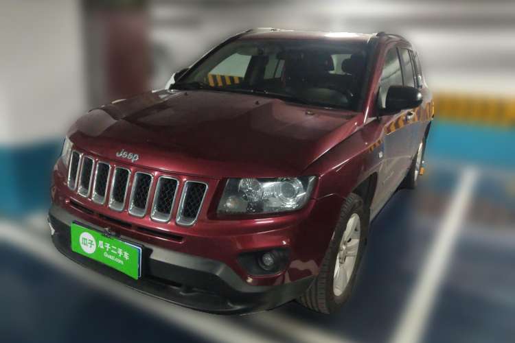 Used Jeep Compass 2014 2.4L four-wheel drive sport version