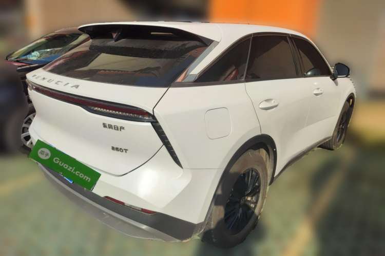 Used Venucia V 2022 260T Black Horse Edition · Idol