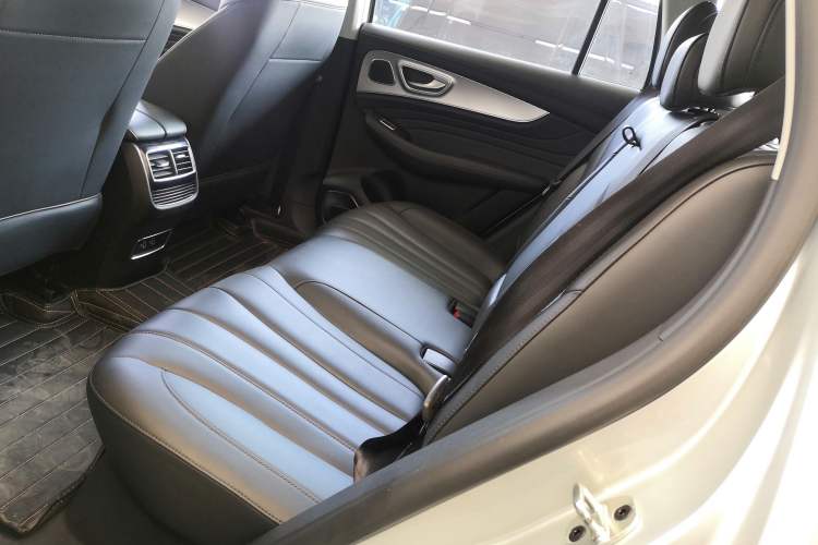 Used Roewe RX5 MAX 2019 300TGI Automatic 4G Connect Luxury Edition
