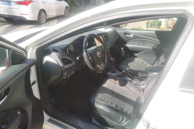 Used Fiat Viaggio 2013 1.4T Anniversary Edition
