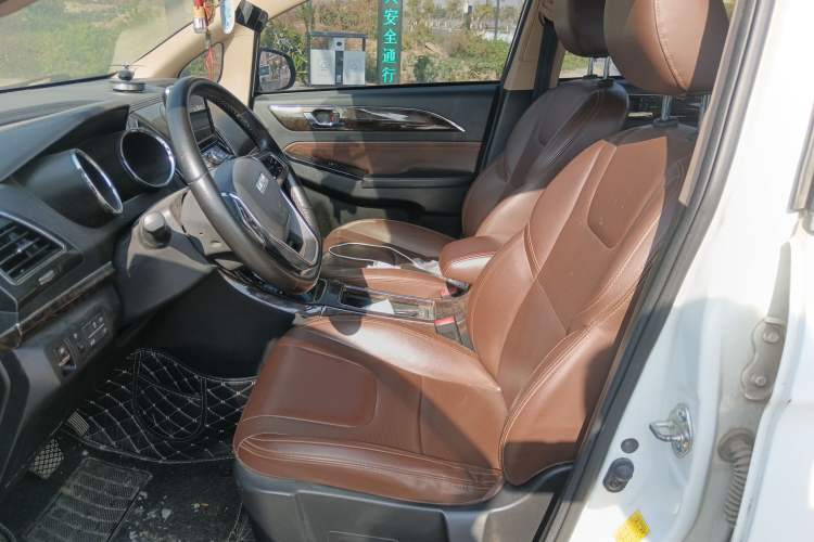 Used Lifan Auto Xuanlang 2017 2.0L CVT Luxury Model
