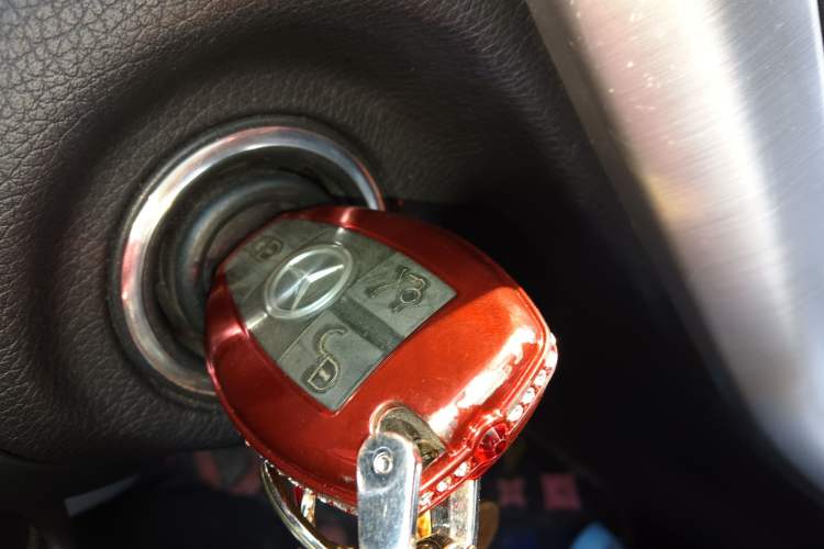 Used Mercedes-Benz SLK-Class 2011 SLK 200 Fashion Model
