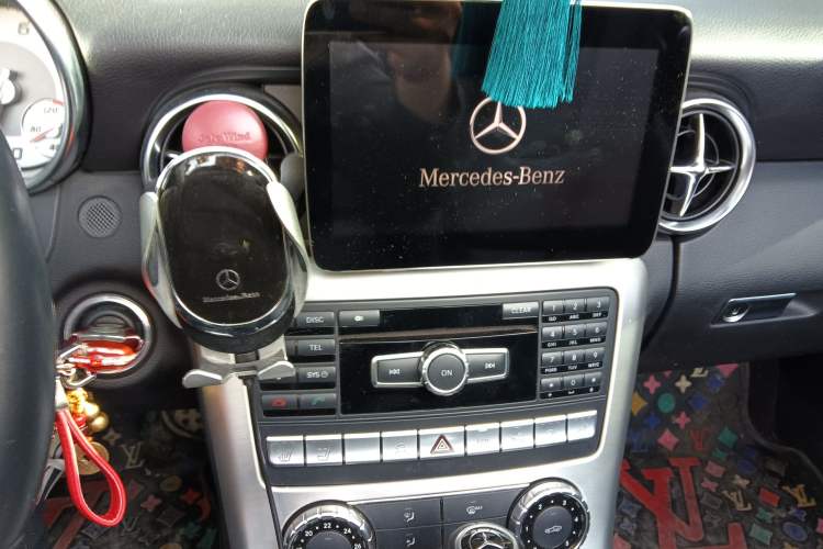 Used Mercedes-Benz SLK-Class 2011 SLK 200 Fashion Model
