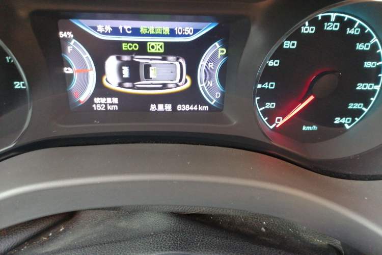Used BYD Song New Energy 2017 Song EV300 Prestige Model Odometer Close Up