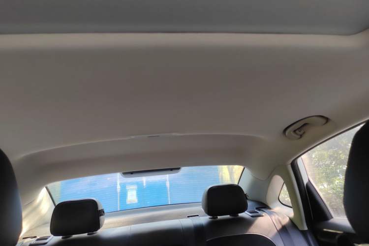 Used Roewe i6 New Energy 2017 45T Hybrid Connective Smart Luxury Edition
