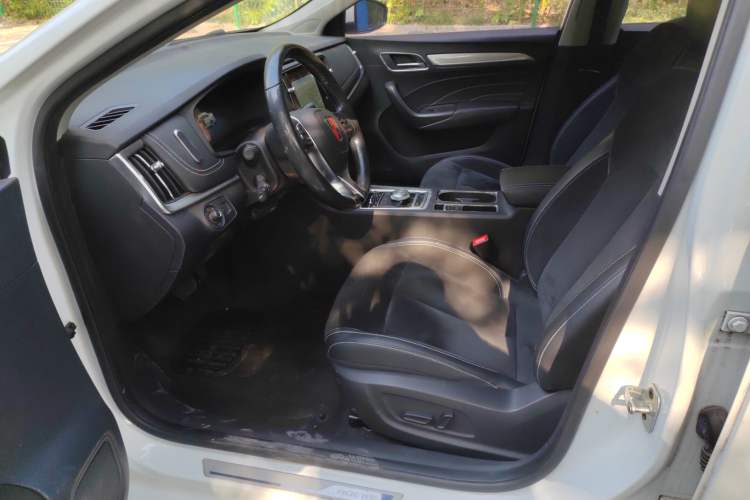 Used Roewe i6 New Energy 2017 45T Hybrid Connective Smart Luxury Edition
