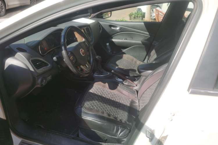 Used Fiat Viaggio 2013 1.4T Anniversary Edition
