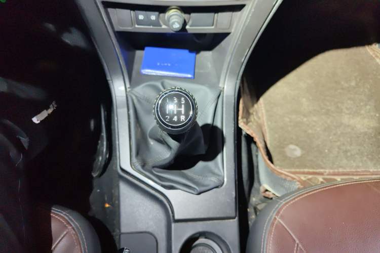 Used Great Wall Wingle 5 2020 2.4L Gasoline 2WD Elite Model Big Double Cab China VI Emission Standard 4K22D4M
