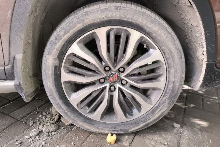 Used Roewe RX8 2018 30T Smart Connectivity All-Wheel Drive Supreme Edition
