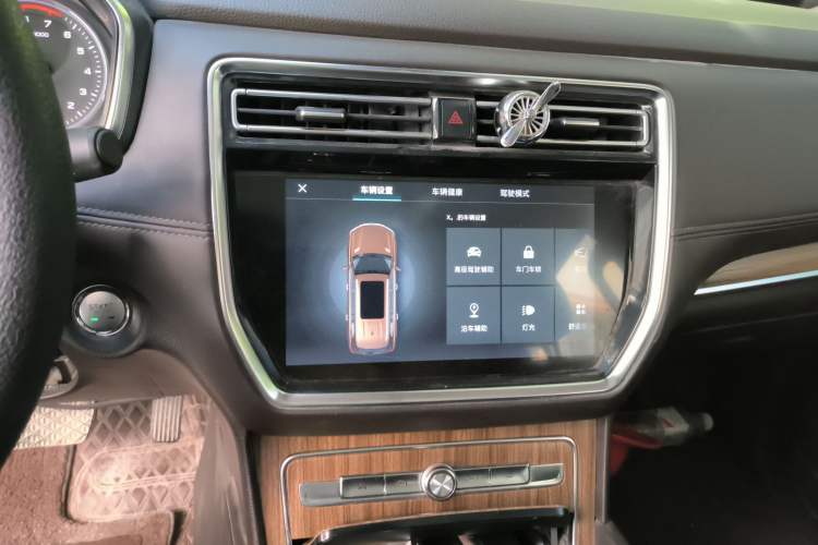 Used Roewe RX8 2018 30T Smart Connectivity All-Wheel Drive Supreme Edition
