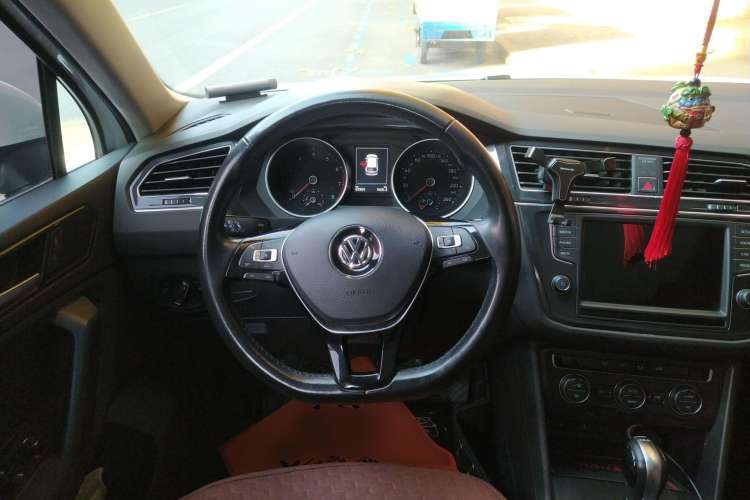 Used Volkswagen Tiguan 2017 280TSI Two-Wheel-Drive Elite Version