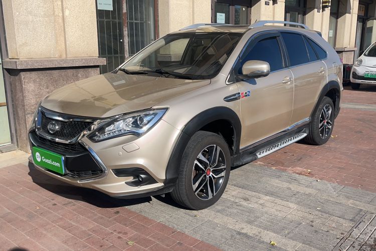 Used BYD Tang New Energy 2015 2.0T Four-Wheel-Drive Flagship Model