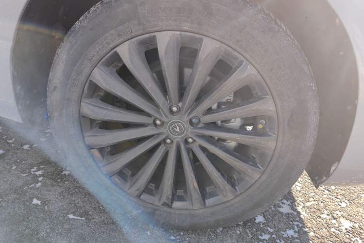Used CHANGAN UNI-K 2021 2.0T Excellence Edition Right Front Wheel Hub