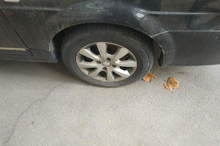 Used Volkswagen Santana Vista 2008 1.8L Manual Comfort Edition Right Front Wheel Hub