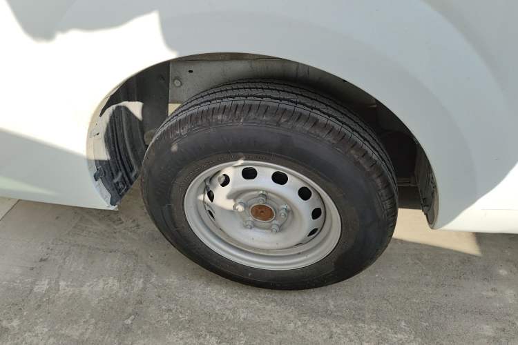 Used Farizon Xingxiang V 2023 V6E Zhonghang Lithium Battery 38.64kWh Value Edition
