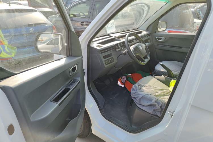 Used Farizon Xingxiang V 2023 V6E Zhonghang Lithium Battery 38.64kWh Value Edition
