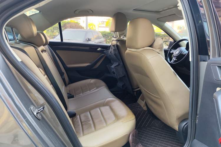 Used Volkswagen Jetta 2015 1.6L Automatic Luxury Model