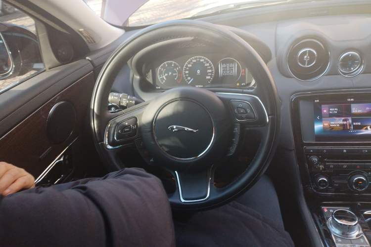 Used Jaguar XJ 2016 XJL 3.0 SC Four-Wheel Drive Panoramic Business Edition