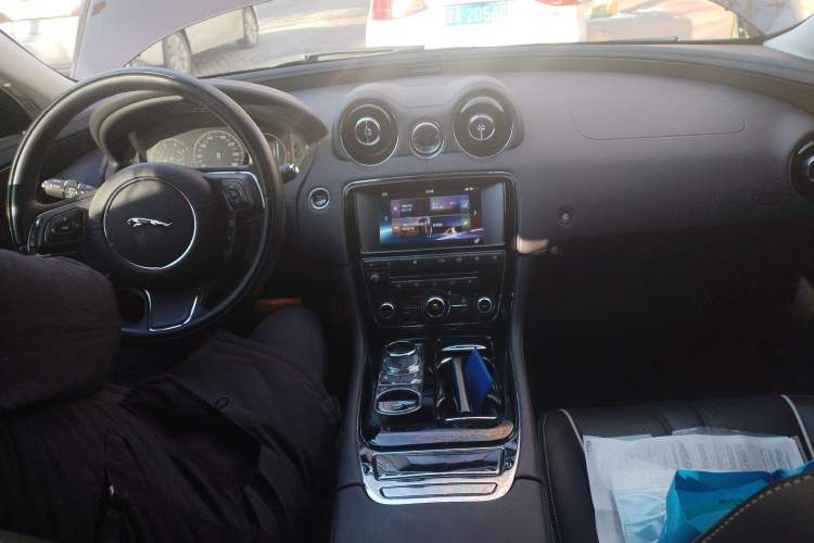 Used Jaguar XJ 2016 XJL 3.0 SC Four-Wheel Drive Panoramic Business Edition