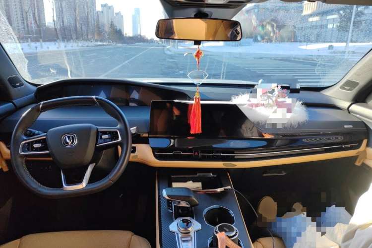 Used CHANGAN UNI-K 2021 2.0T Excellence Edition Center Console