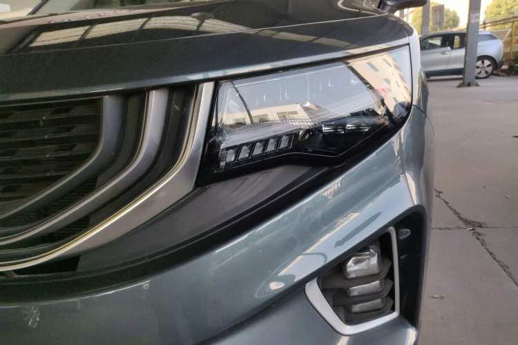 Used Geely Auto Haoyue 2020 1.8TD DCT Flagship 7-Seater
