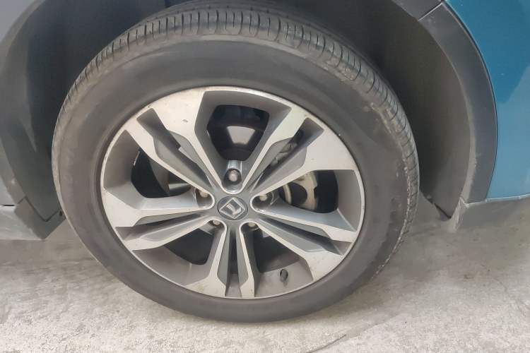 Used Luxgen U6 SUV 2015 1.8T Enhanced Charm Edition
