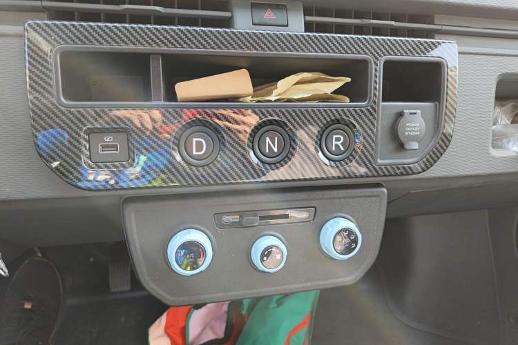 Used Farizon Xingxiang V 2023 V6E Zhonghang Lithium Battery 38.64kWh Value Edition
