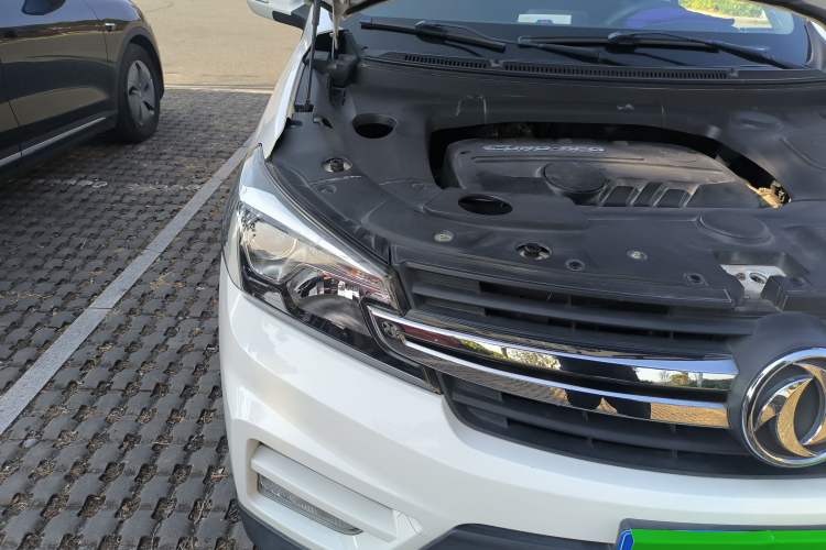 Used Dongfeng Fengon S560 2018 1.8L Manual Comfort 7-Seater Right Front Headlight