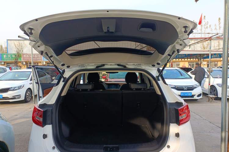 Used Zotye T300 2017 1.5L Manual Luxury Model
