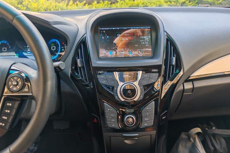 Used BYD Qin New Energy 2015 1.5T Dual-Crown Flagship Plus Edition