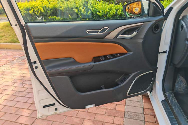 Used BYD Qin New Energy 2015 1.5T Dual-Crown Flagship Plus Edition