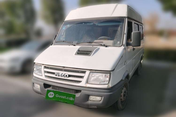 Used Iveco Daily 2014 2.5T-A35 NJ6484ACM47Z4