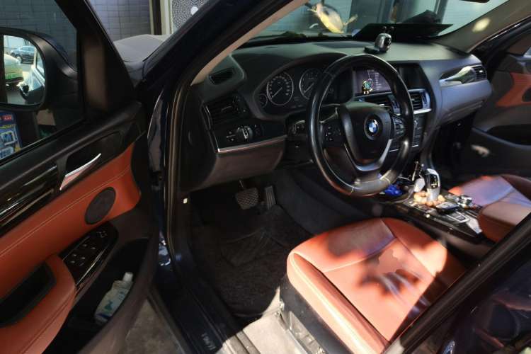 Used BMW X3 2011 xDrive28i Luxury Model
