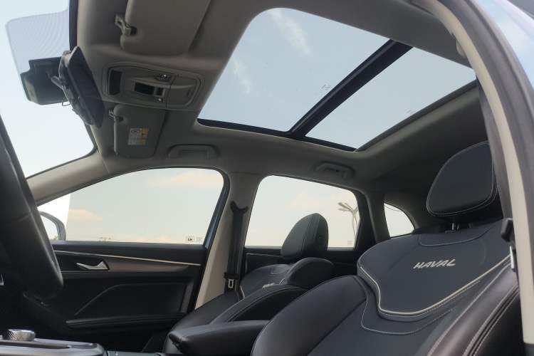 Used Haval JOLION 2021 1.5T Automatic Grand Three-Volume Version
