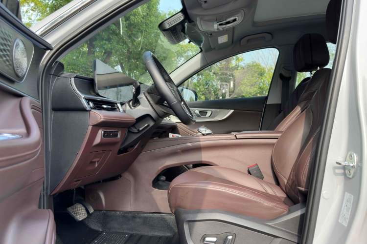 Used Chery Tiggo 8 PRO 2022 390T Two-Wheel Drive Vast Edition 5 Seats
